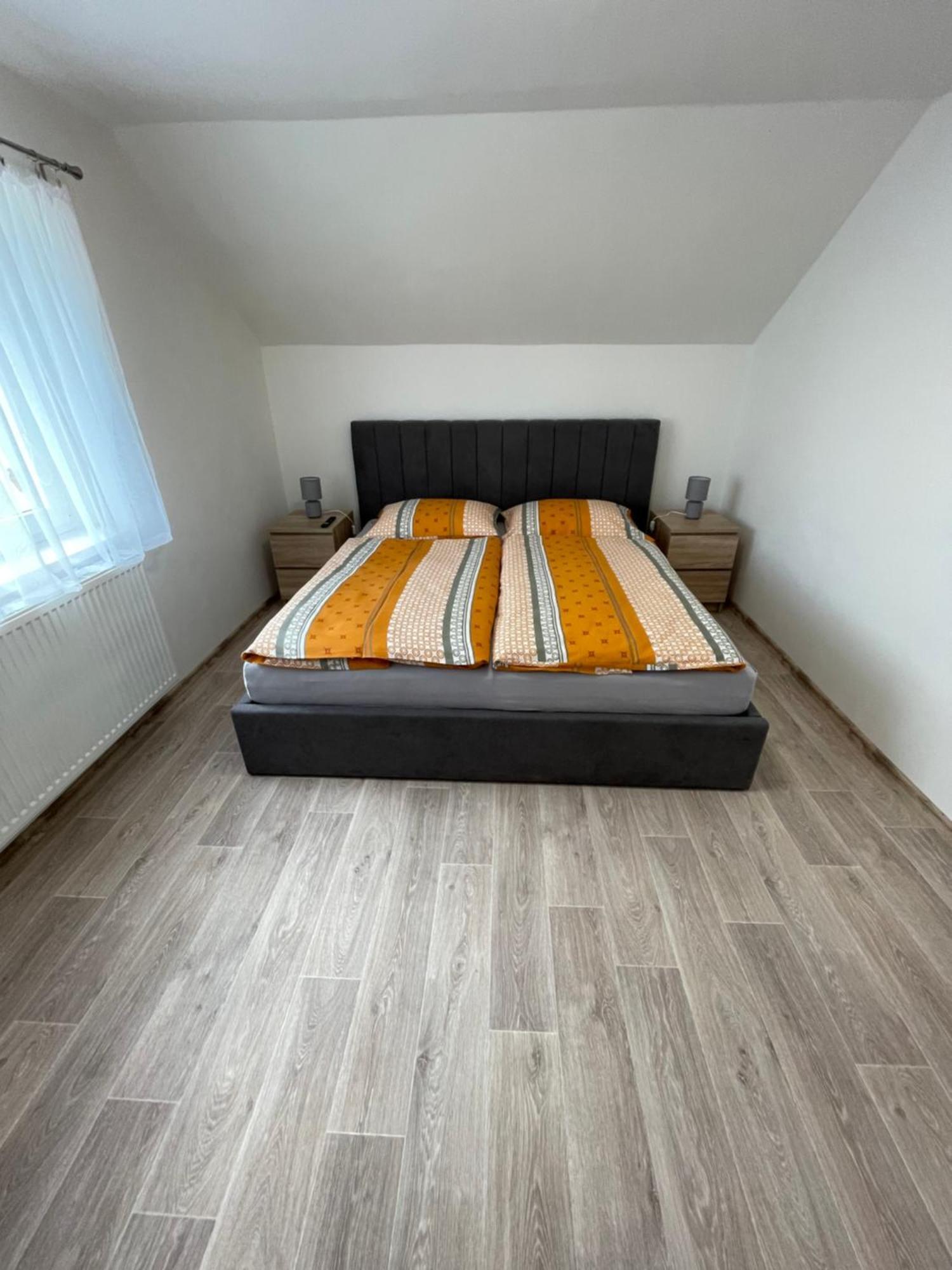 Apartmany Ferie Decin Bagian luar foto