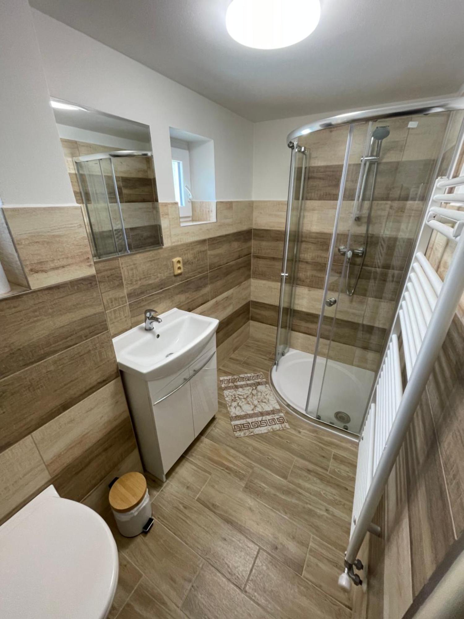 Apartmany Ferie Decin Bagian luar foto